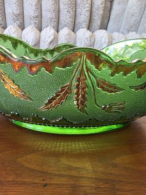 Stunning Vintage Green Carnival Glass Holly & Acorn Bowl with Gold Iridescence
